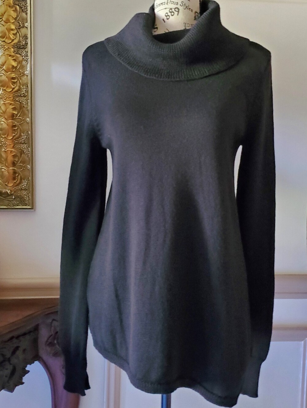 BCBGMaxAzria 100% Merino Wool Waris Black Soft Knit Cowl Neck Sweater Size XS